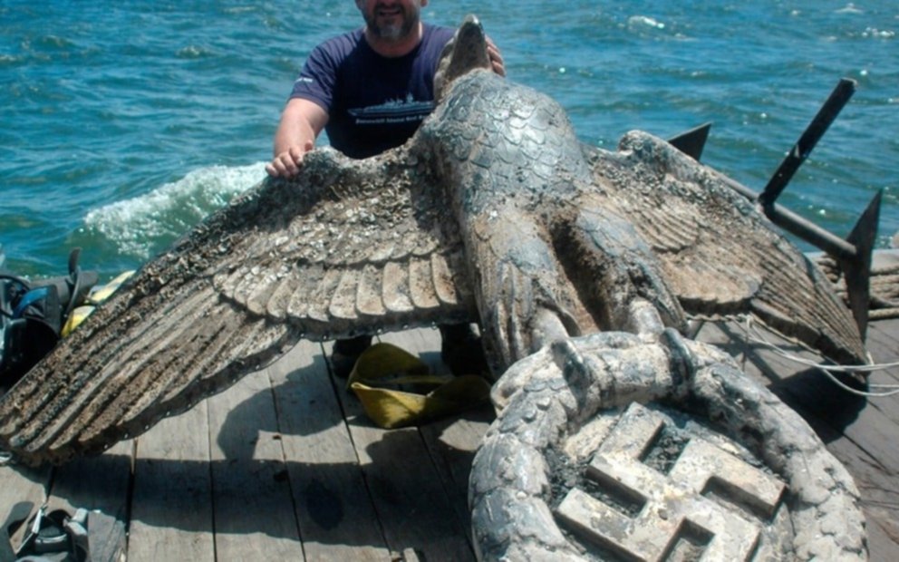 Luego de la polémica, Lacalle Pou desistió del proyecto de reconvertir el águila nazi del Graf Spee