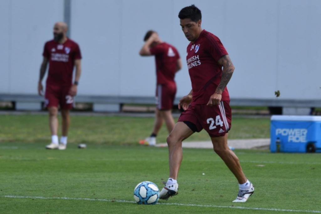 Demichelis define el equipo y Rojas su salida del club