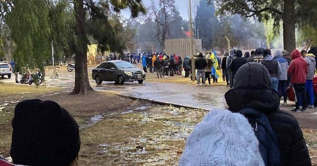 La venta de entradas para “neutrales” fue una locura azul y oro