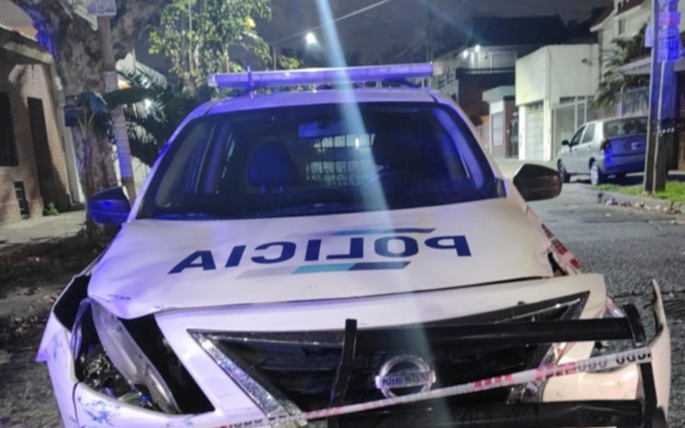 Quilmes: dos móviles policiales chocaron en plena persecución 