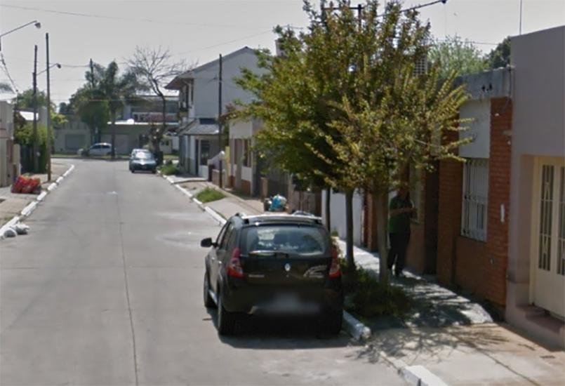 Con crema y “buen trato”, le sacaron hasta la alianza a una abuela de 97 años de La Plata