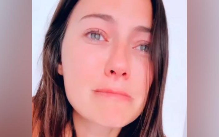 Sofía Jujuy Jiménez rompió en llanto al ver fotos de su novio a los besos con otra mujer