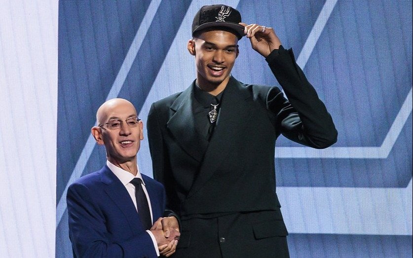 Wembanyama, el gigante francés que fue elegido por San Antonio en el NBA Draft 