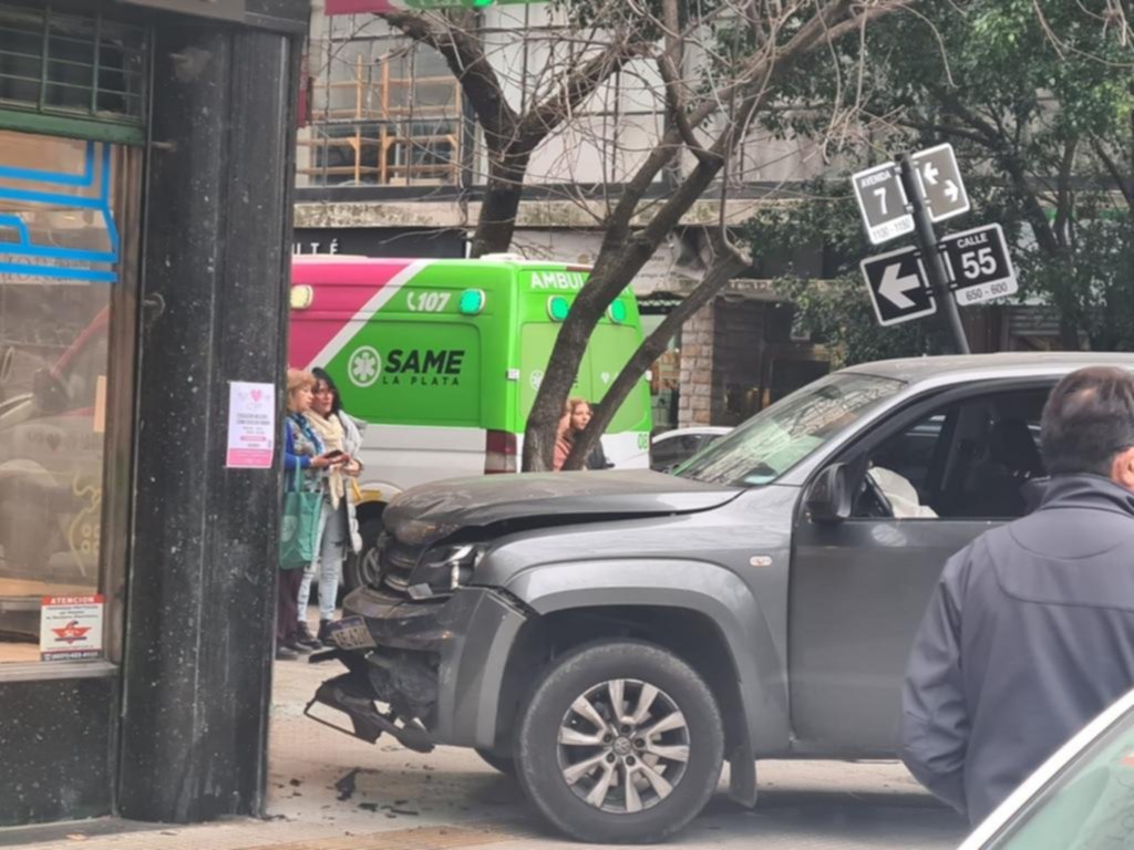 Impactante accidente y milagro en pleno centro