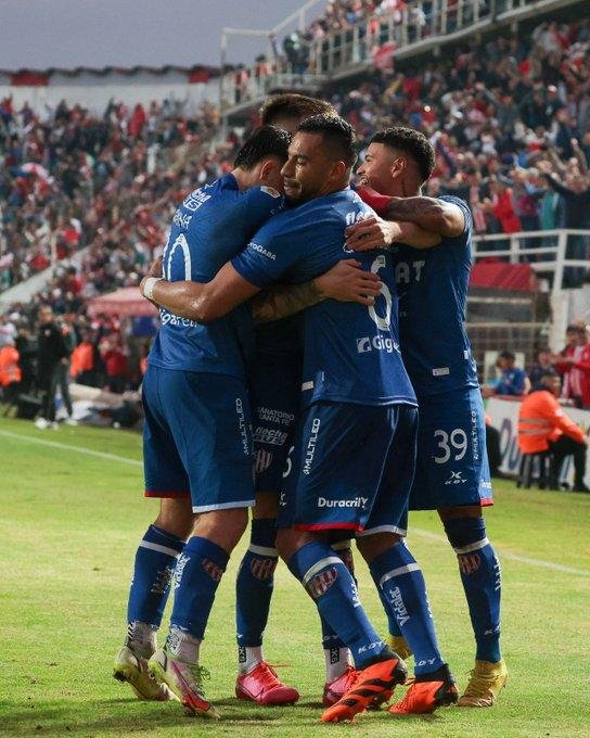 Unión, de la mano de Machuca, goleó a un Rojo en crisis
