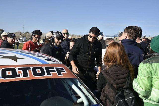 El “Dibu” Martínez revolucionó el Autódromo Mouras