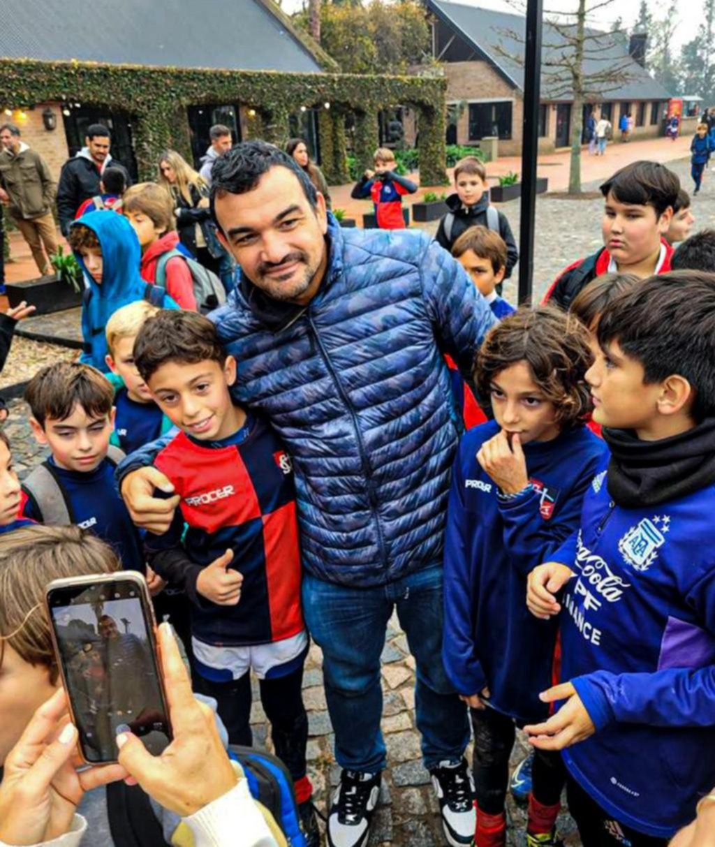 Agustín Creevy, con la mente puesta en Los Pumas, analiza su futuro en el rugby