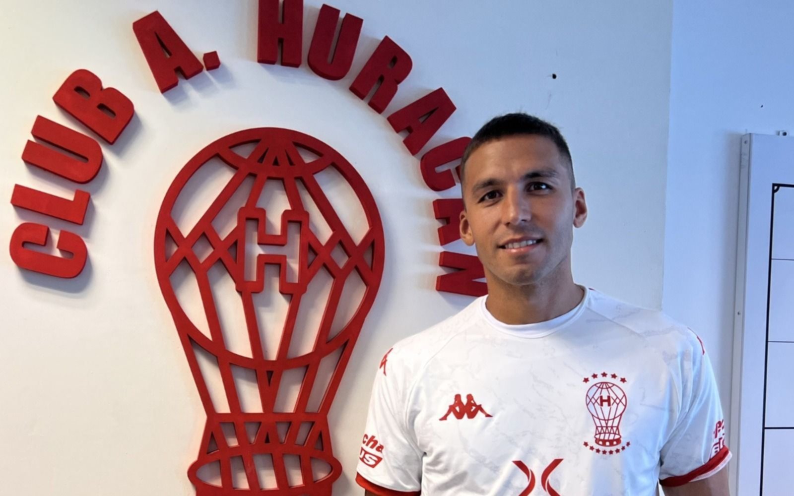 Un jugador de Huracán, durísimo contra sus compañeros: "Hay pibes que dan la cara y otros que no viajan por un dolorcito"
