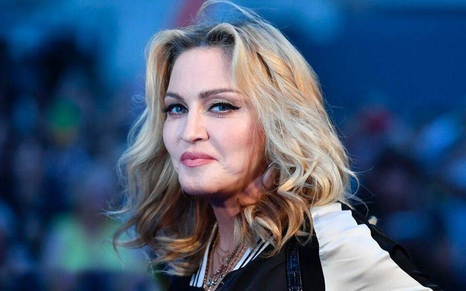  Madonna fue dada de alta y ya viajó rumbo a New York: "Está mejorando"