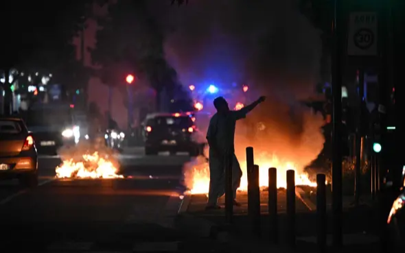 La tensión en Francia no cesa: siguen las protestas en París y hay más de 170 detenidos
