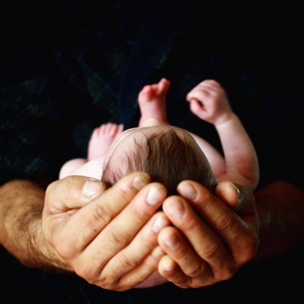 Algunos varones “no saben” que existe la licencia por paternidad