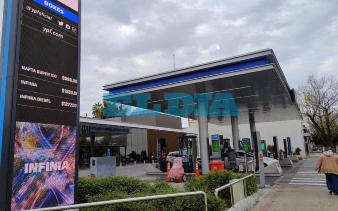 Ya rige en La Plata el nuevo aumento de precios de las naftas: valores y cuánto sale llenar el tanque desde este sábado