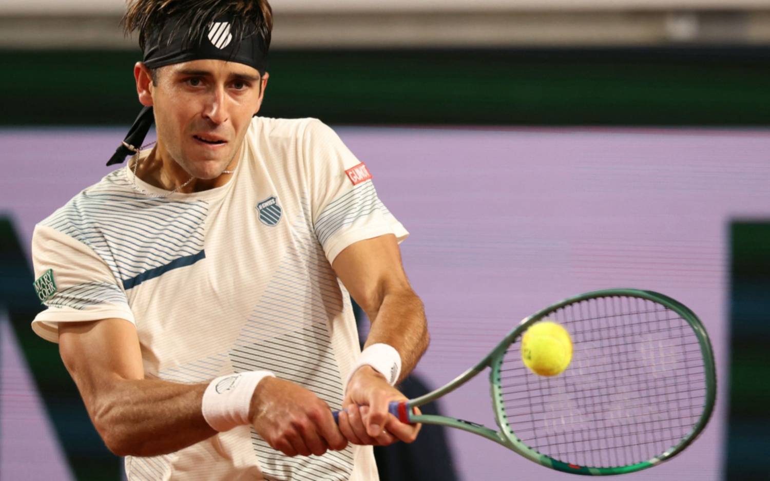 Tomás Etcheverry la peleó ante Casper Ruud y cayó en la tercera ronda de Roland Garros
