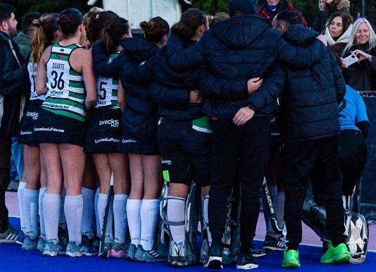 A Santa Bárbara se le derrumbó la "Arquitectura", en hockey femenino