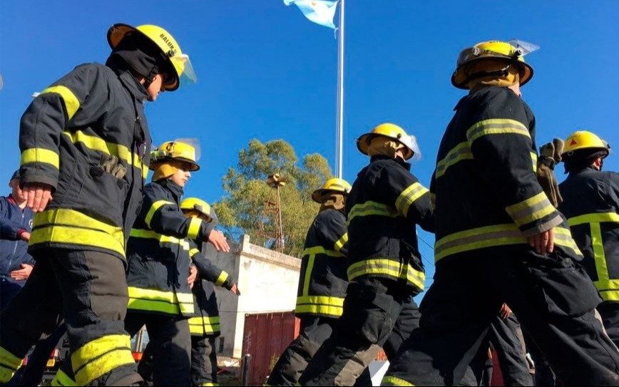 Superhéroes "anónimos": con homenajes y actividades se celebró el Día del Bombero Voluntario en la Región