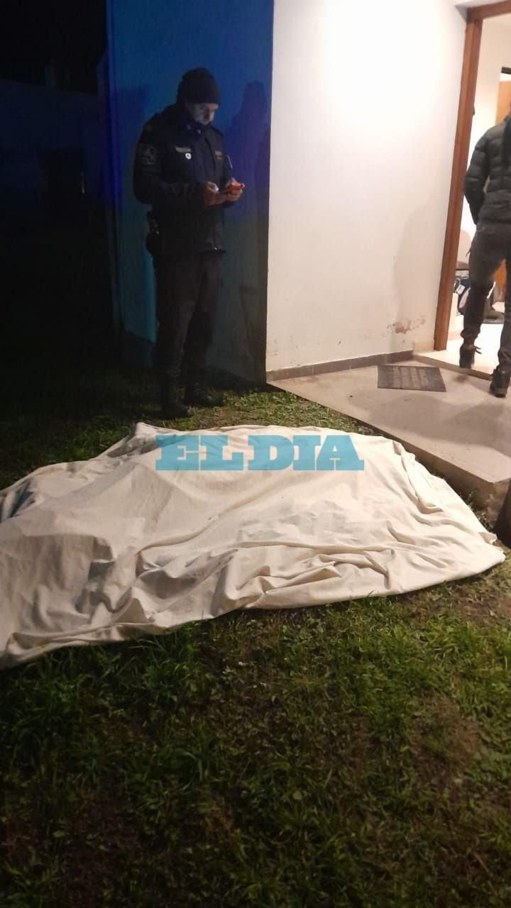 Crónica de una noche de terror en La Plata: una pareja de policías amenazada, tiros y un ladrón abatido de 3 balazos