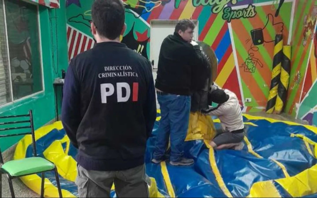 Trágico cumpleaños: una nena de 7 años se subió a un toro mecánico, salió despedida y murió