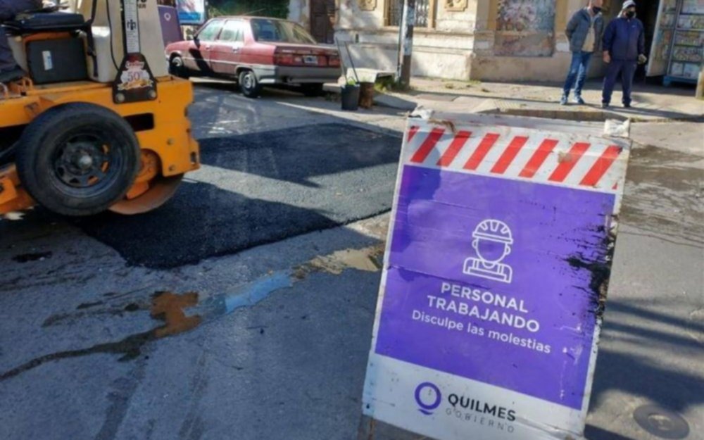 Trabajos de bacheo en Quilmes centro