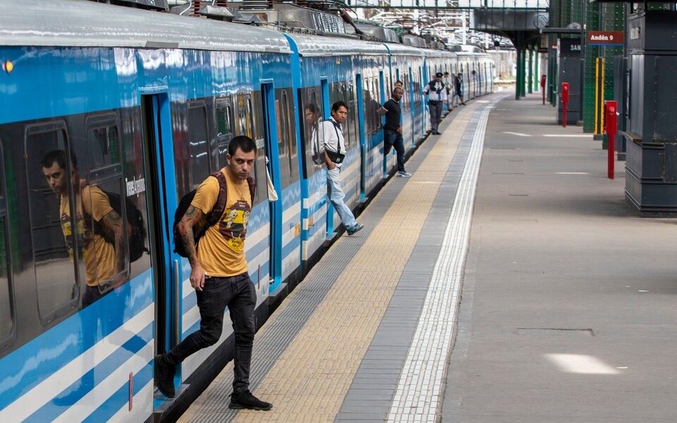 Tren Roca a La Plata: tras la reunión con el Gobierno, se levantó el paro y mañana habrá servicio