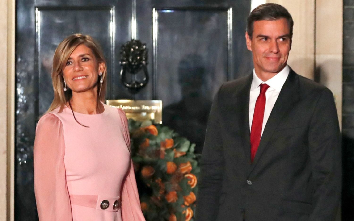 La Justicia citó a declarar a la esposa de Pedro Sánchez, a quien Milei trató de "corrupta"