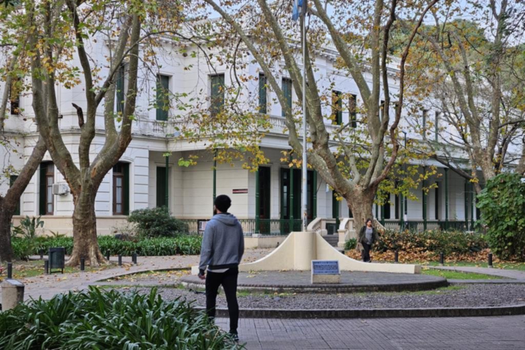 Segunda jornada del paro docente, que complica las clases en colegios y facultades de la UNLP