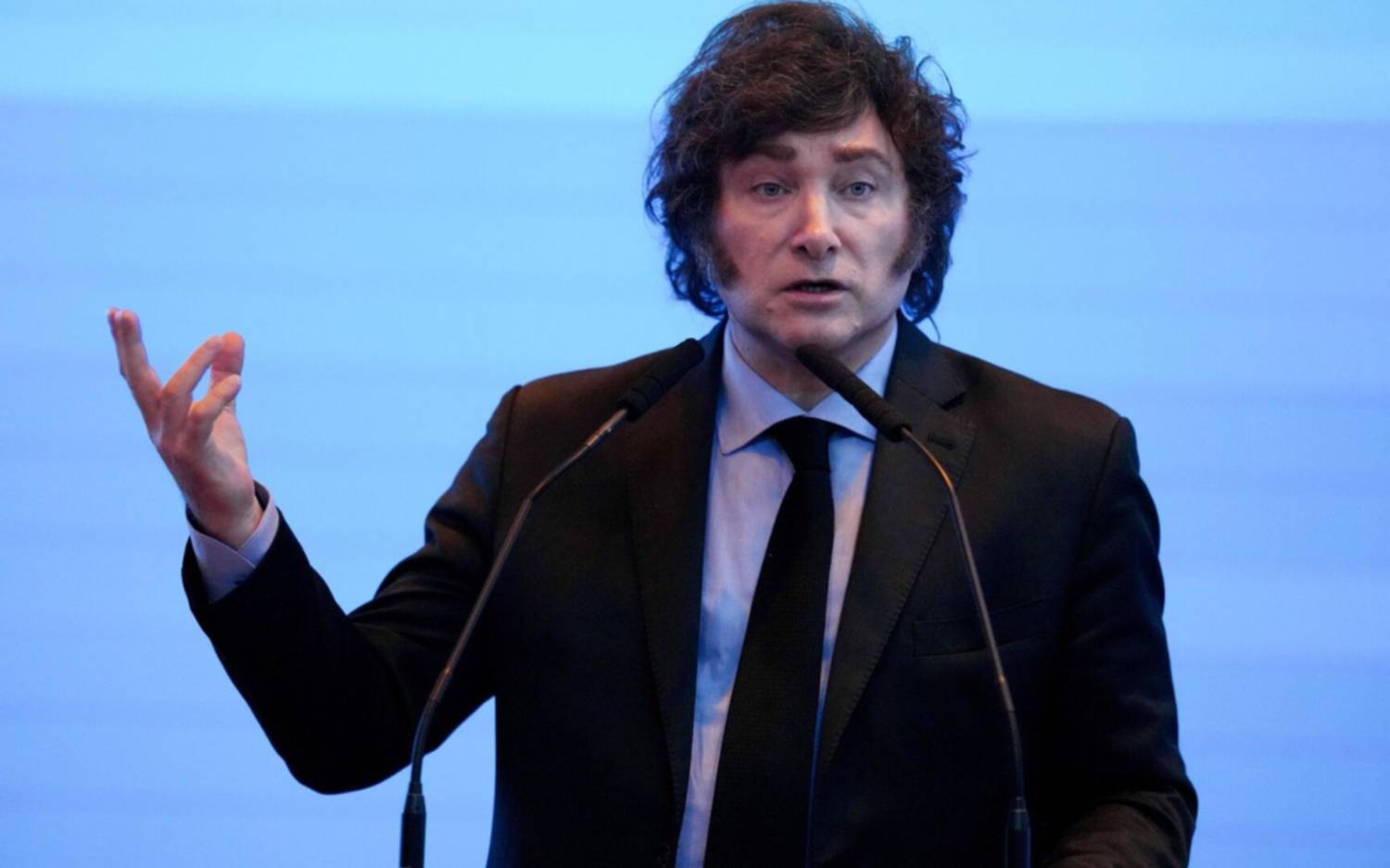 Javier Milei anunció que pedirá renunciar a la jubilación y calificó de “una trampa legislativa" a la fórmula de Diputados