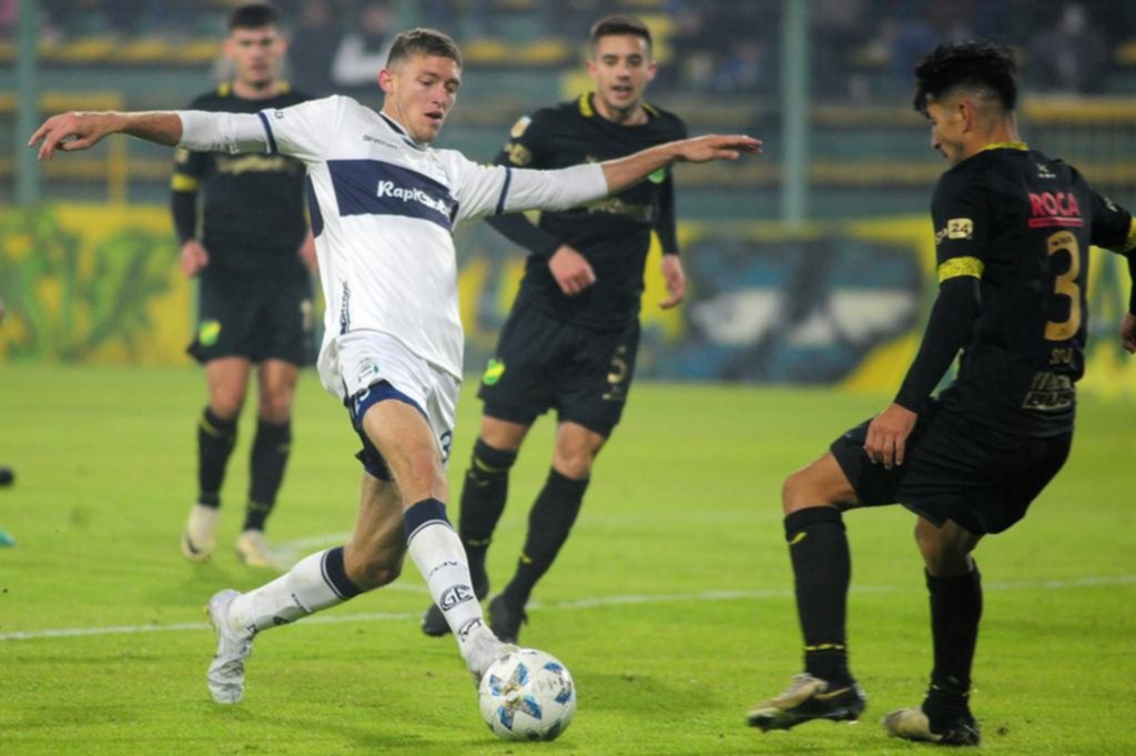 Gimnasia busca otro “9” y ya se pone en modo mercado de pases