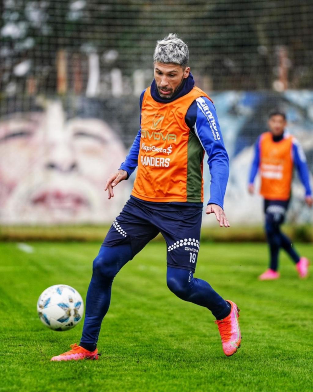 Méndez podrá contar con el equipo ideal ante el Guapo