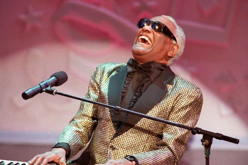 Un genio entre el cielo y el infierno: a veinte años de la muerte de Ray Charles
