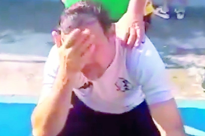 Hinchas de San Telmo tiraron una bomba de estruendo e Yllana terminó en un hospital