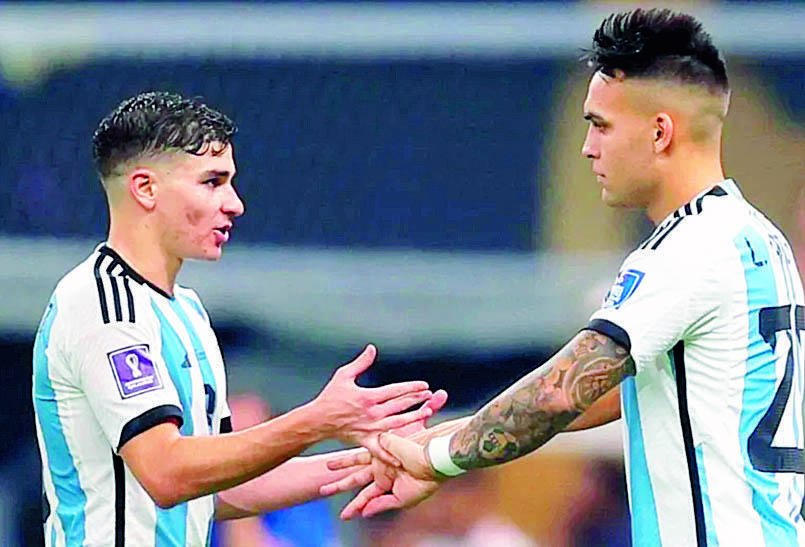 La gran duda de Scaloni: ¿quién se convertirá en el “9” titular?