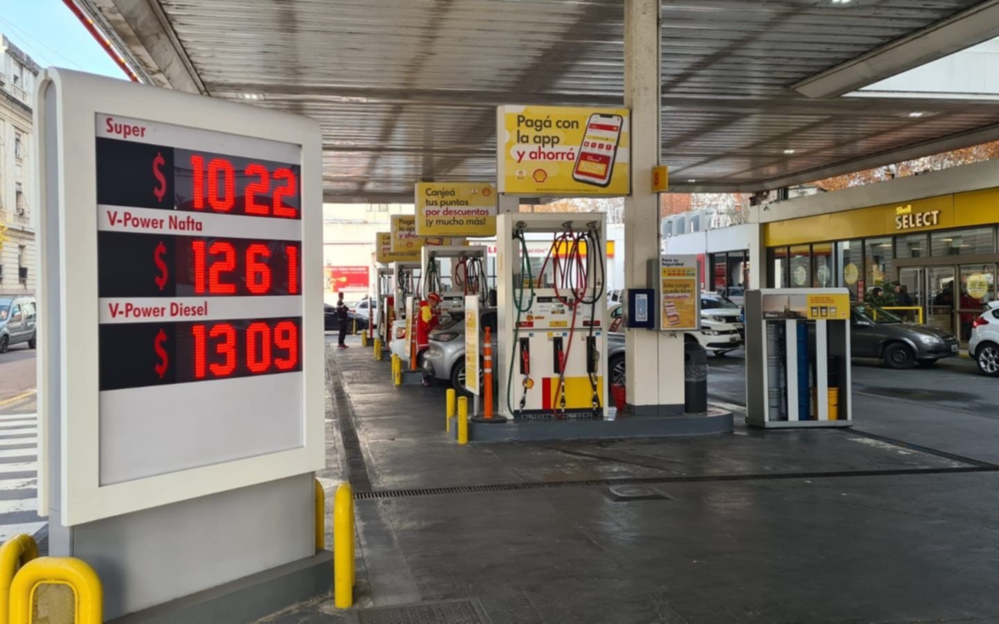 ¿Otra vez sube la nafta? La medida del Gobierno que podría impactar en los precios