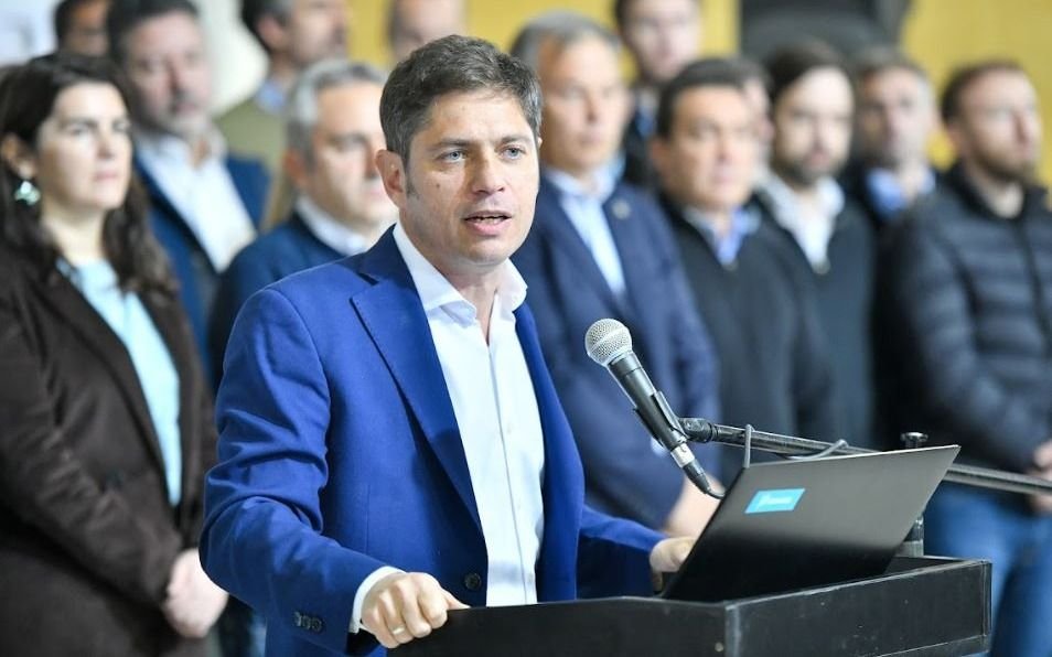 Kicillof dijo que los "recortes a la Provincia son despiadados e ilegales" y pidió a Milei "que pare esta locura"