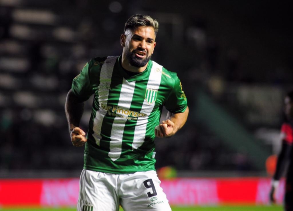 Quién es el goleador que se están disputando Racing y San Lorenzo