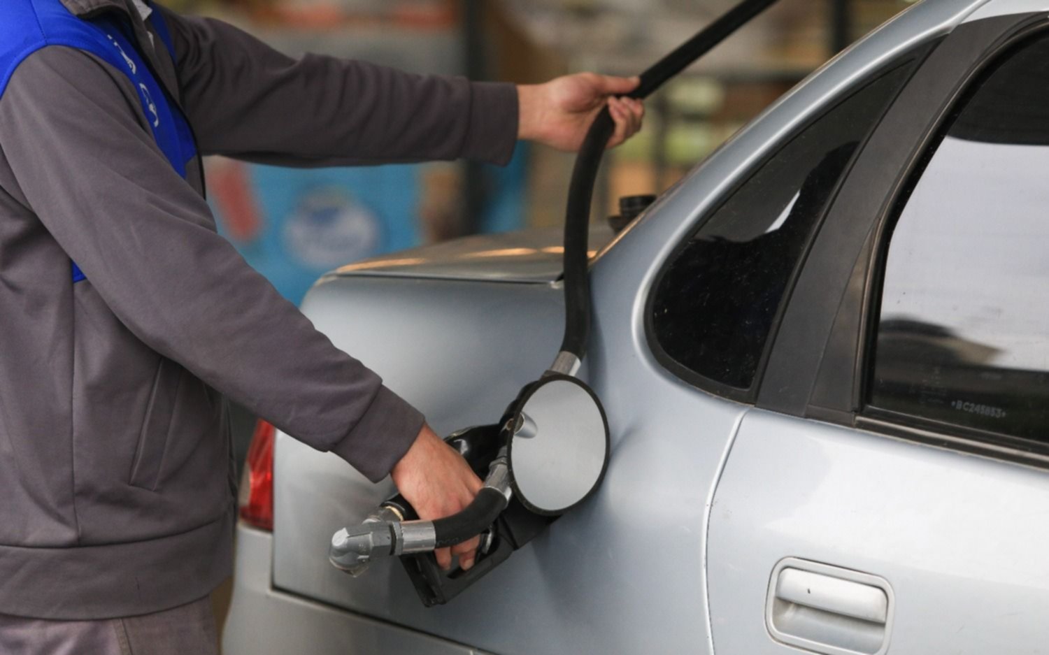 Oficial: cuánto aumentarán los combustibles los próximos tres meses