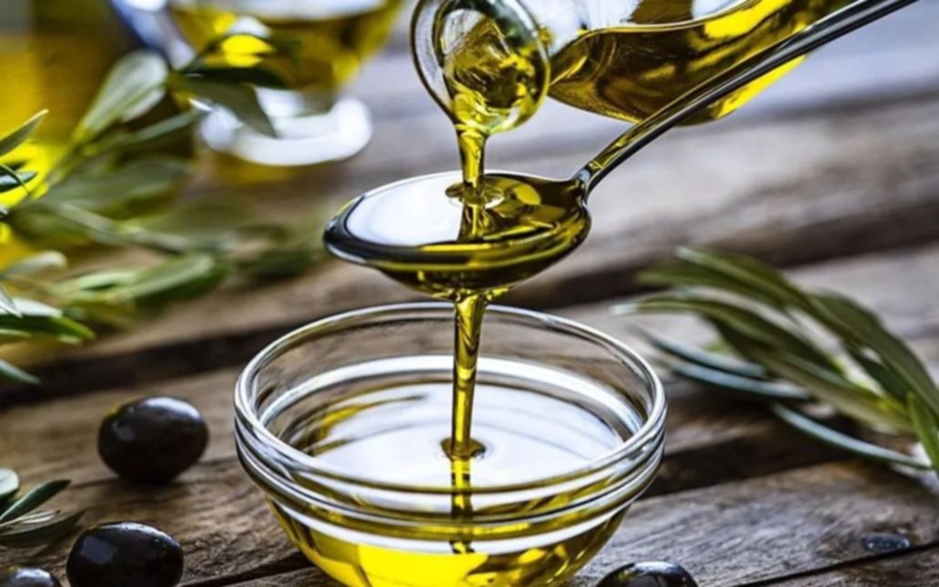 La ANMAT prohibió la venta de una marca de aceite de oliva por "ilegal"