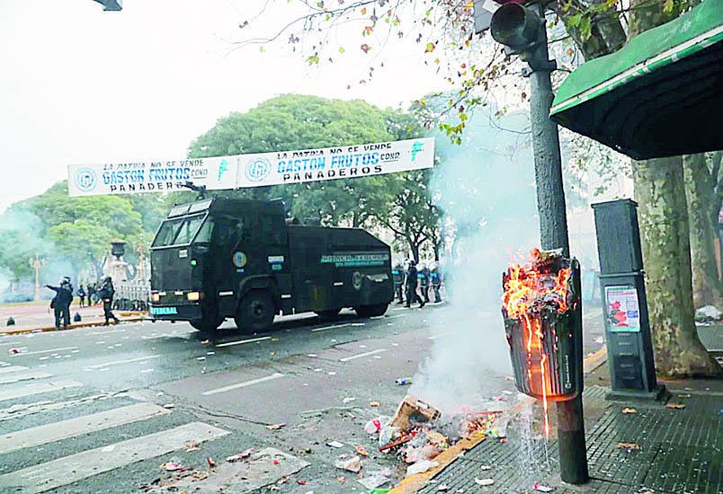 Piden preventiva para los detenidos por destrozos frente al Congreso