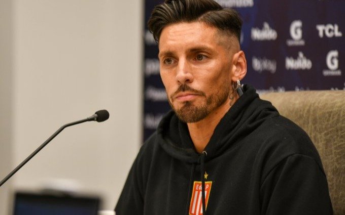 José Sosa, la voz de la experiencia de Estudiantes: analizó el torneo y habló de su futuro en el Pincha