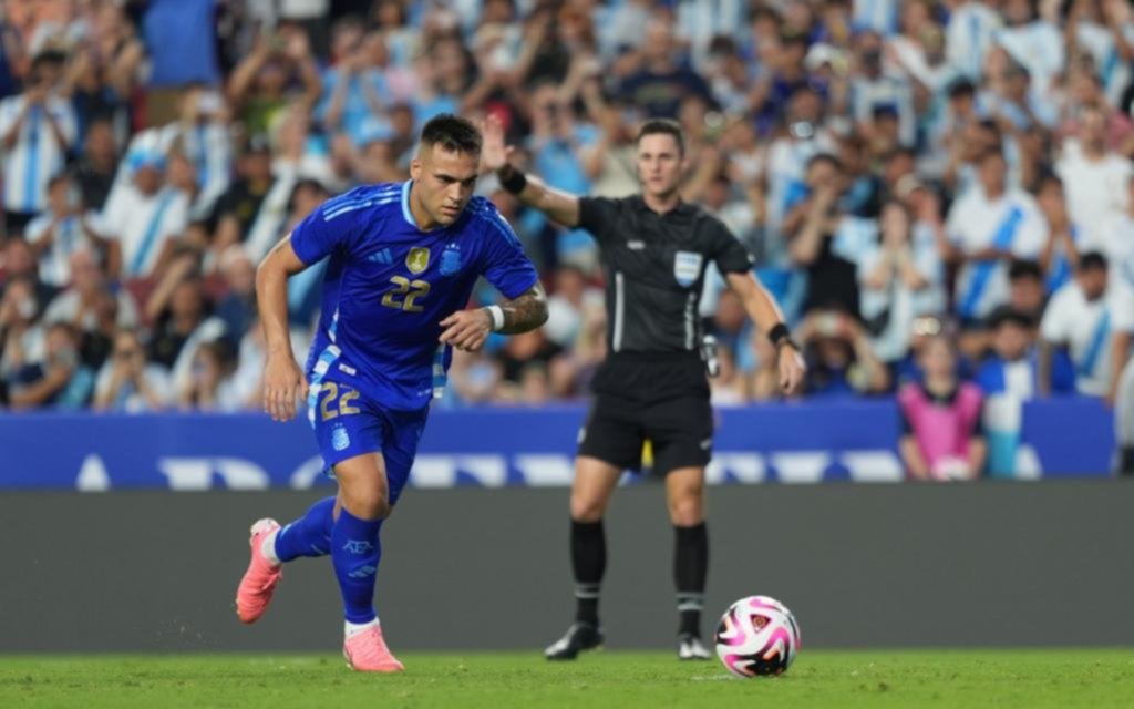 En la disputa por ser el “9”, Lautaro hizo un doblete