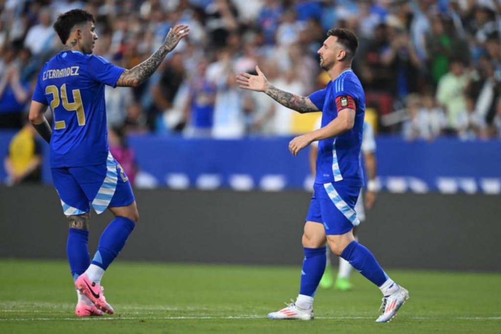 Messi volvió al equipo, fue figura e hizo dos goles