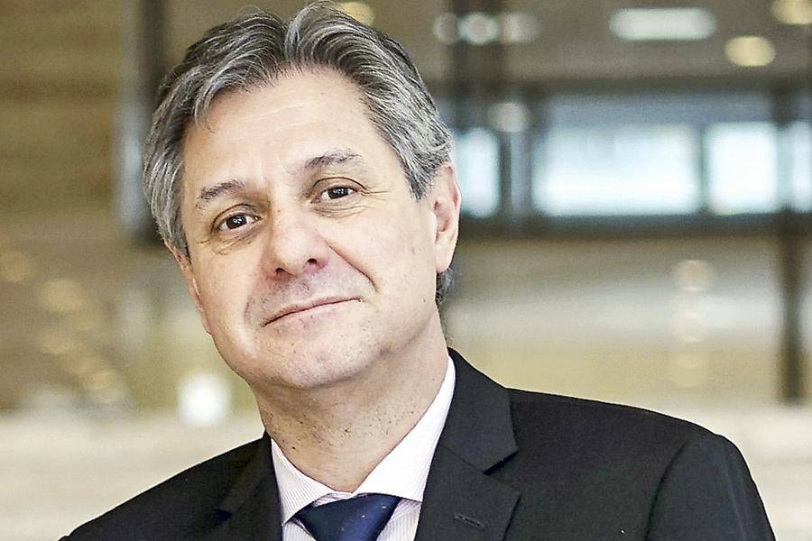 Renuncia el número dos de Economía y asumiría un hombre de Caputo
