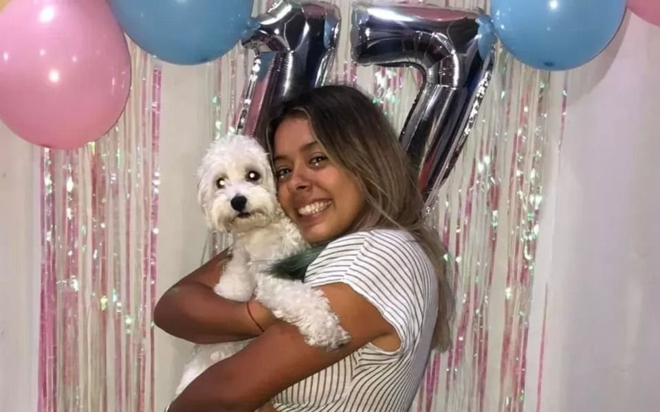 El drama de Morena, una joven platense que fue a Europa por un trámite, le diagnosticaron leucemia y quedó internada