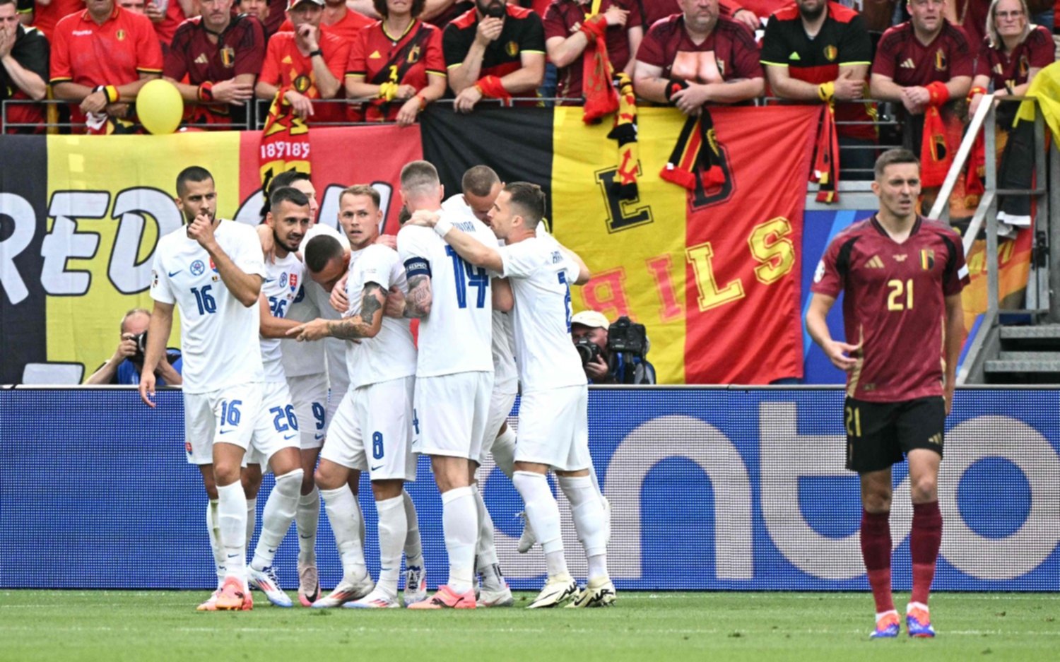 Triunfo histórico de Eslovaquia por 1 a 0 ante Bélgica, que sufrió un nuevo traspié en la Eurocopa 