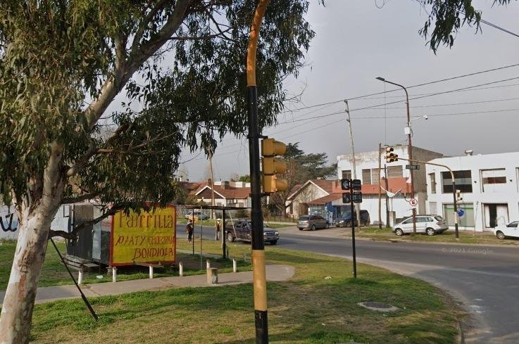 Desvalijan un puesto al amparo de la oscuridad