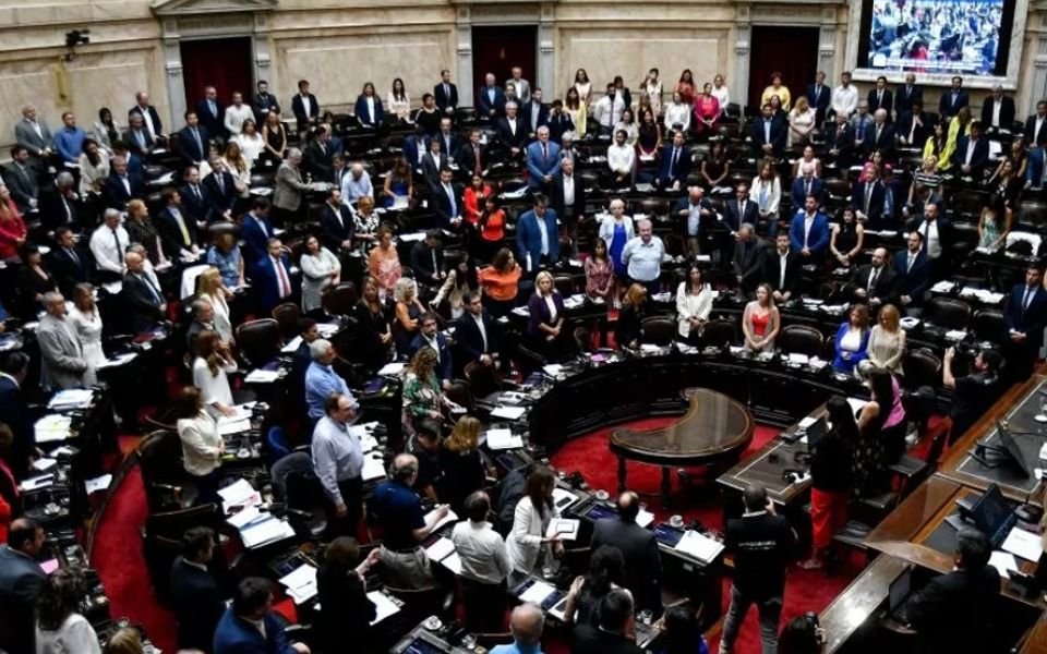 Ley Bases y paquete fiscal: se tensan las diferencias en diputados