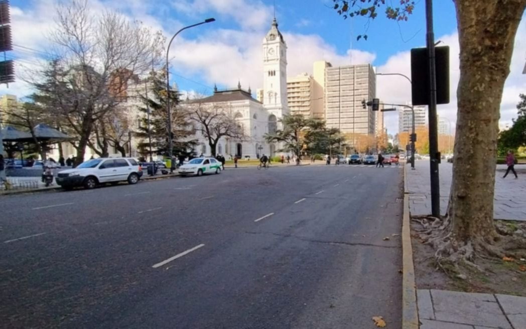 Atención, feriados en La Plata: así funcionarán los servicios el finde XXL