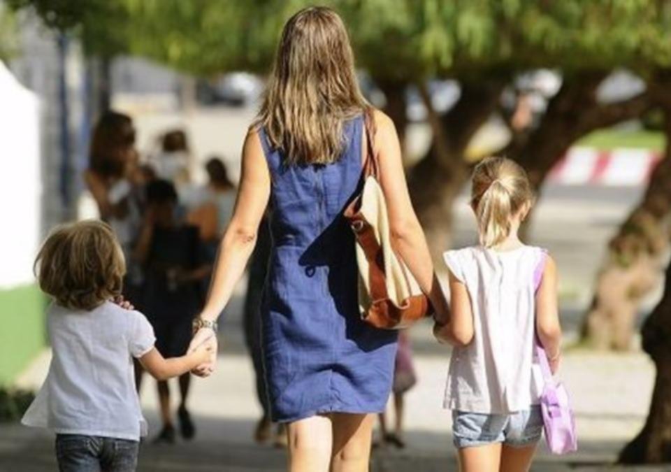 No tienen trabajo formal 4 de cada 10 mujeres que crían a sus hijos solas