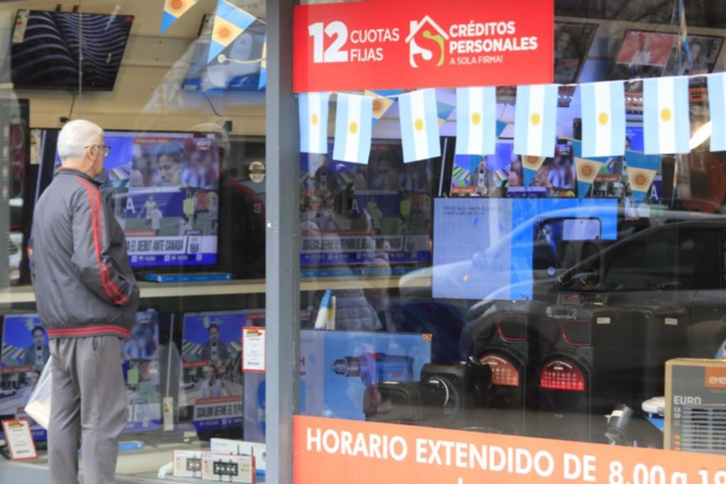 Expectativa en La Plata por la Copa América: cuánto cuesta ver a Messi en una tele nueva y la movida en los bares