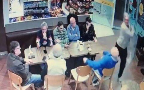 Pegó terrible trompada porque no le prestaba el diario y terminó en pelea