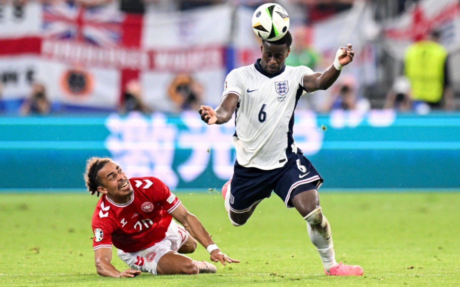 Inglaterra igualó 1 a 1 con Dinamarca y todavía no pudo asegurar su clasificación a los octavos de final